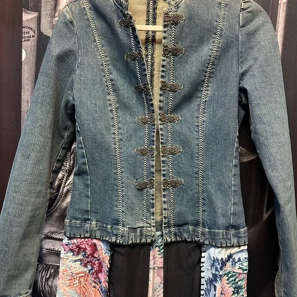 Sold - Picture 3 of 13